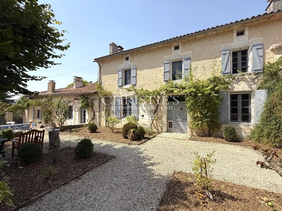 House in Magnac-Lavalette-Villars, Magnac-lès-Gardes, France 1 - 16042480