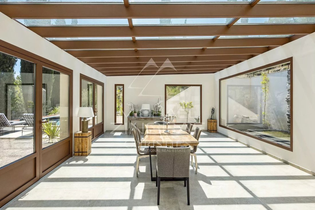 Estate in Flayosc, Provence-Alpes-Côte d'Azur, France 3 - 13740023