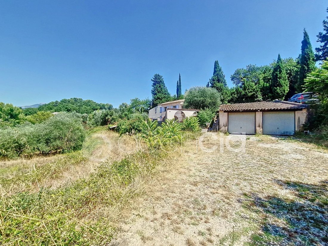 Villa in Grasse, Provence-Alpes-Côte d'Azur, France 4 - 16042597