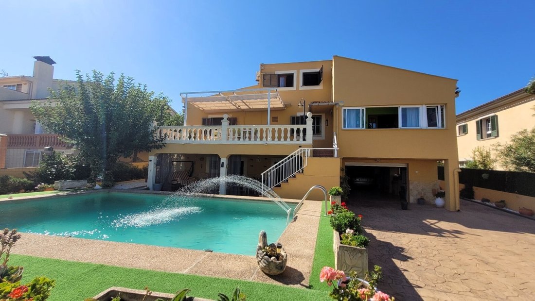 Villa in Llucmajor, Balearic Islands, Spain 1 - 16043934