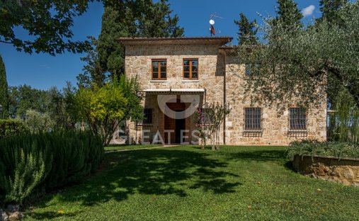 Castle for Sale in Cetona, Tuscany, Italy