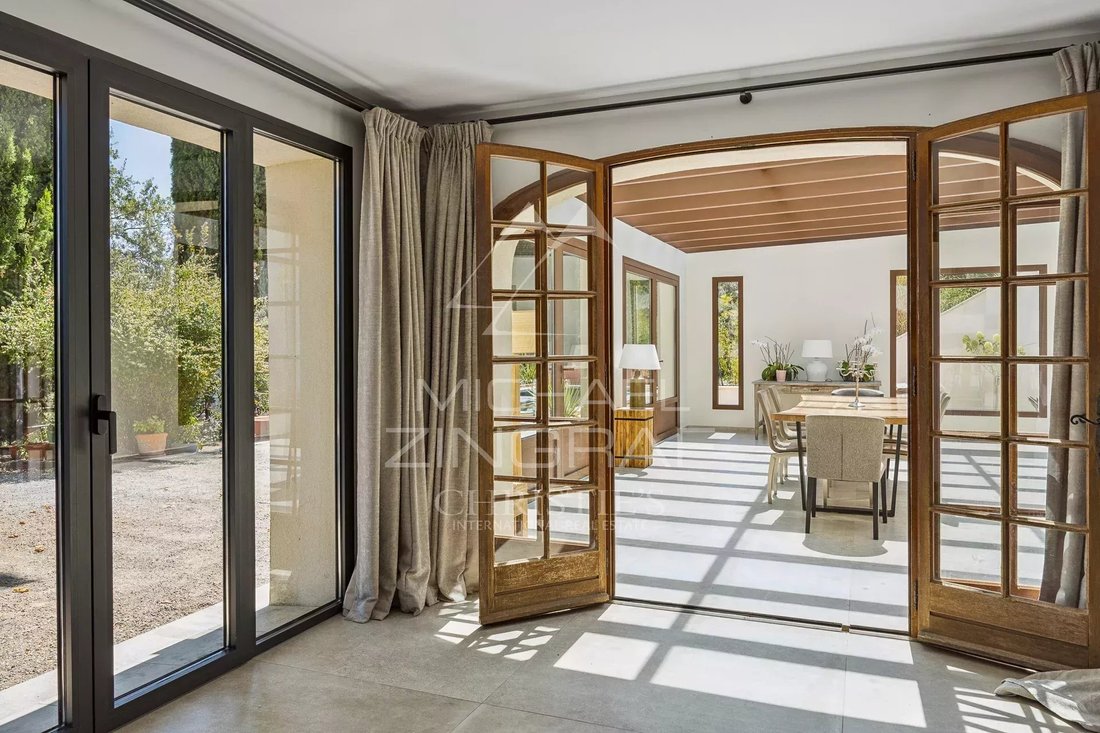 Estate in Flayosc, Provence-Alpes-Côte d'Azur, France 5 - 13740023