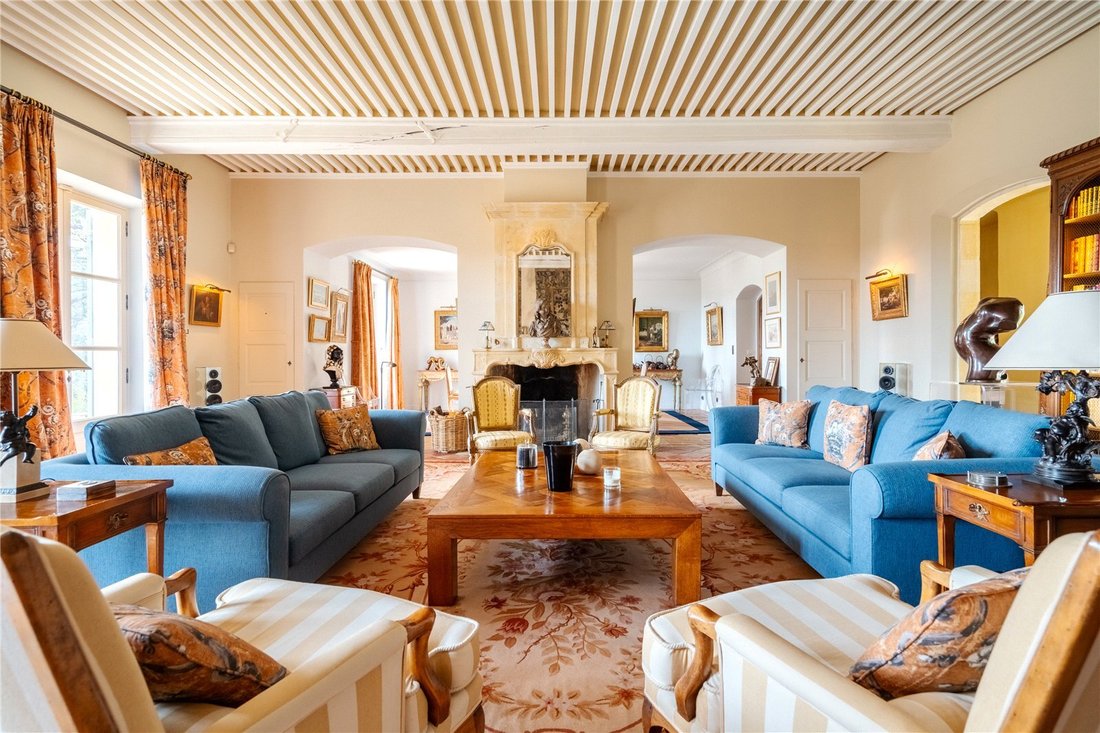 House in Mazarin-Opéra-Bellegarde-Mairie, Aix-en-Provence, France 5 - 16043039