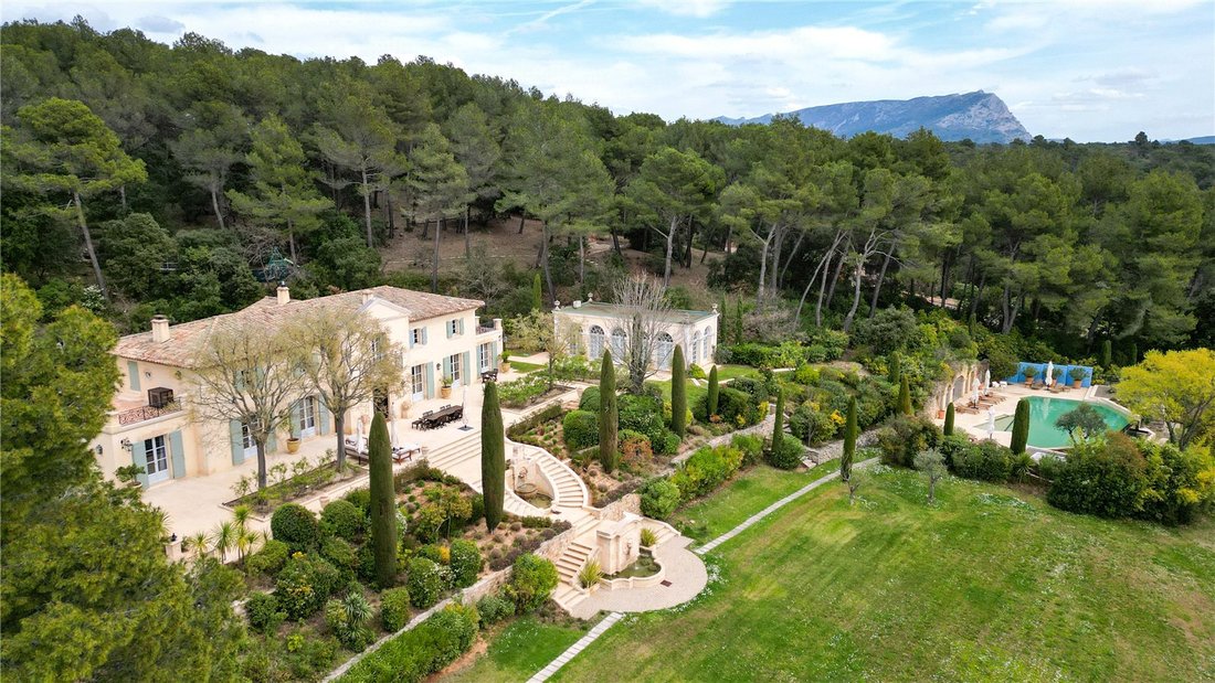 House in Mazarin-Opéra-Bellegarde-Mairie, Aix-en-Provence, France 3 - 16043039