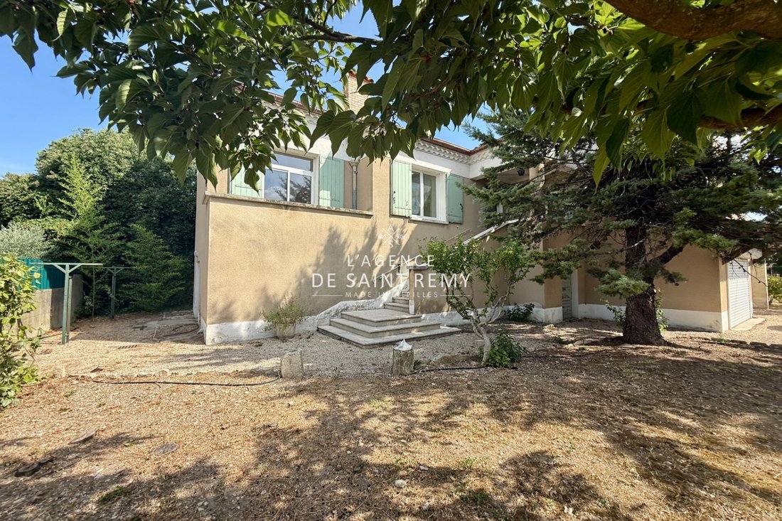 Villa in Saint-Rémy-de-Provence, Provence-Alpes-Côte d'Azur, France 4 - 16042988