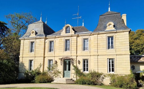 House in Saint-Sulpice-de-Faleyrens, Nouvelle-Aquitaine, France 1