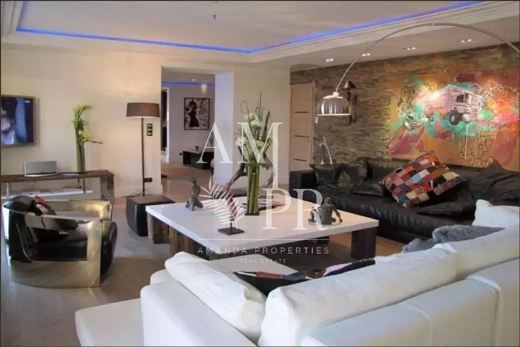 Villa in Vieux Cannet, Le Cannet, France 5 - 10877611