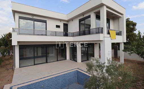 Villa in Döşemealtı, Antalya, Türkei 1
