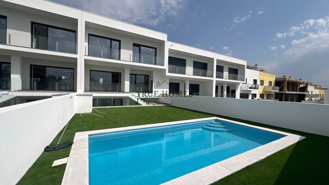 House in Almada, Cova da Piedade, Pragal e Cacilhas, Setubal, Portugal 1 - 15962325