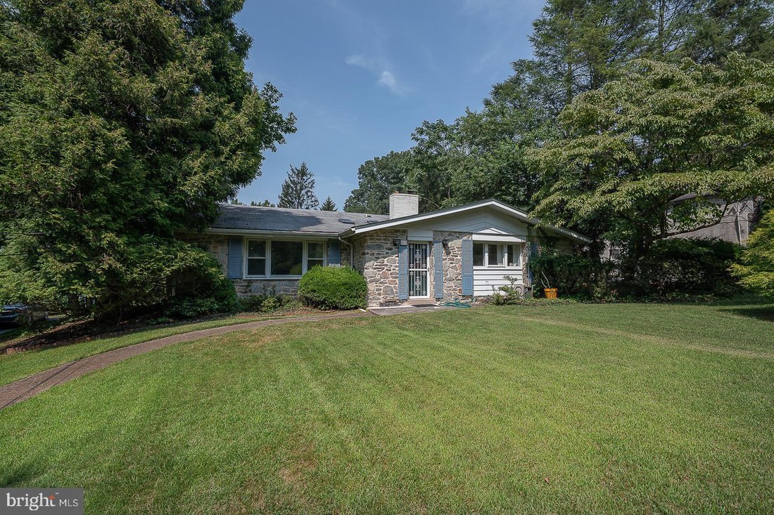 House in Narberth, Pennsylvania, United States 1 - 16044432