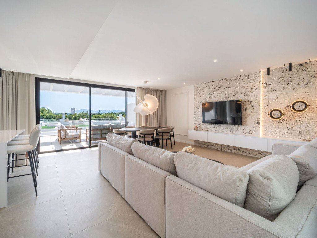 Apartment in Marbella, Andalusia, Spain 4 - 16043878