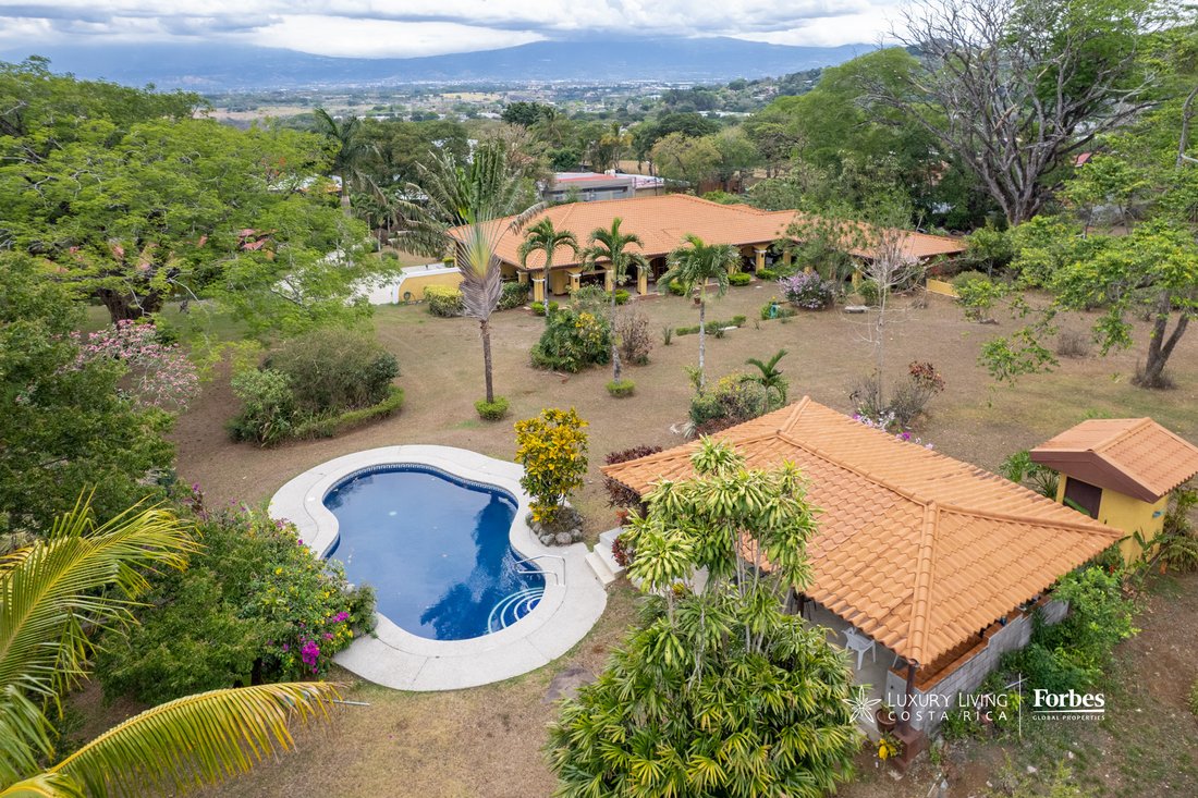 House in Ciudad Colón, San José Province, Costa Rica 5 - 16043887