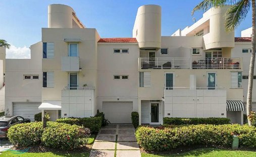 Townhouse in Dorado, Dorado, Puerto Rico 1