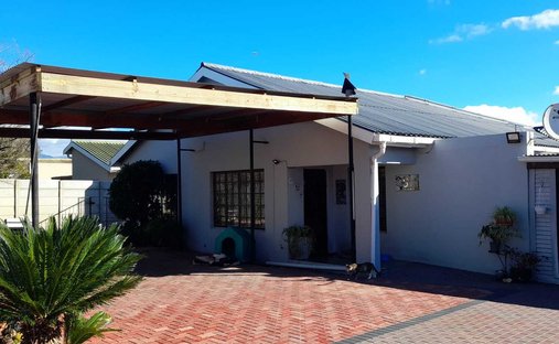 House in Worcester, Western Cape, South Africa 1