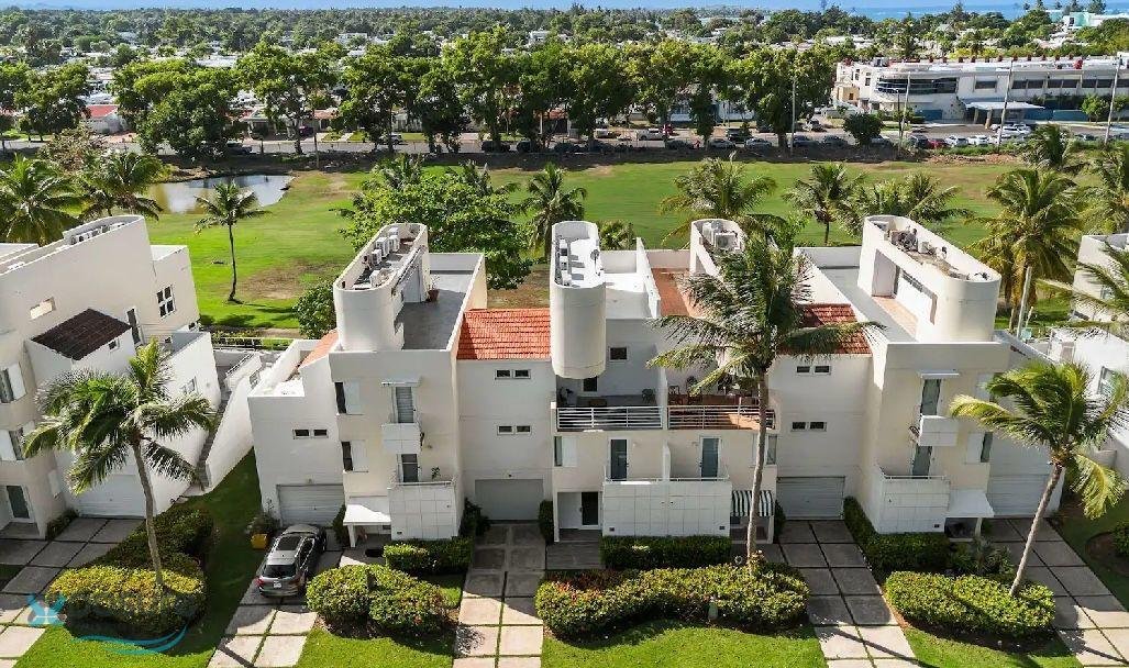 Townhouse in Dorado, Dorado, Puerto Rico 2 - 16045881