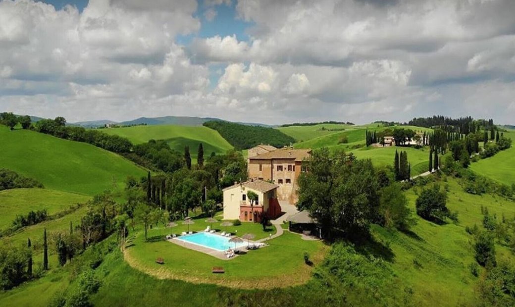 Castle for Sale in Casa Vannini, Tuscany, Italy
