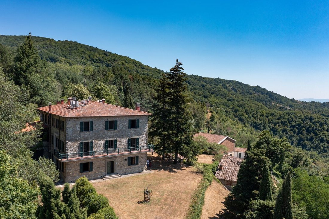 Villa in Borgo San Lorenzo, Tuscany, Italy 2 - 14454128