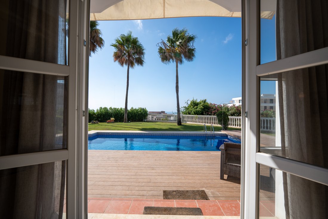 Villa a Estepona, Andalusia, Spagna 2 - 16047682