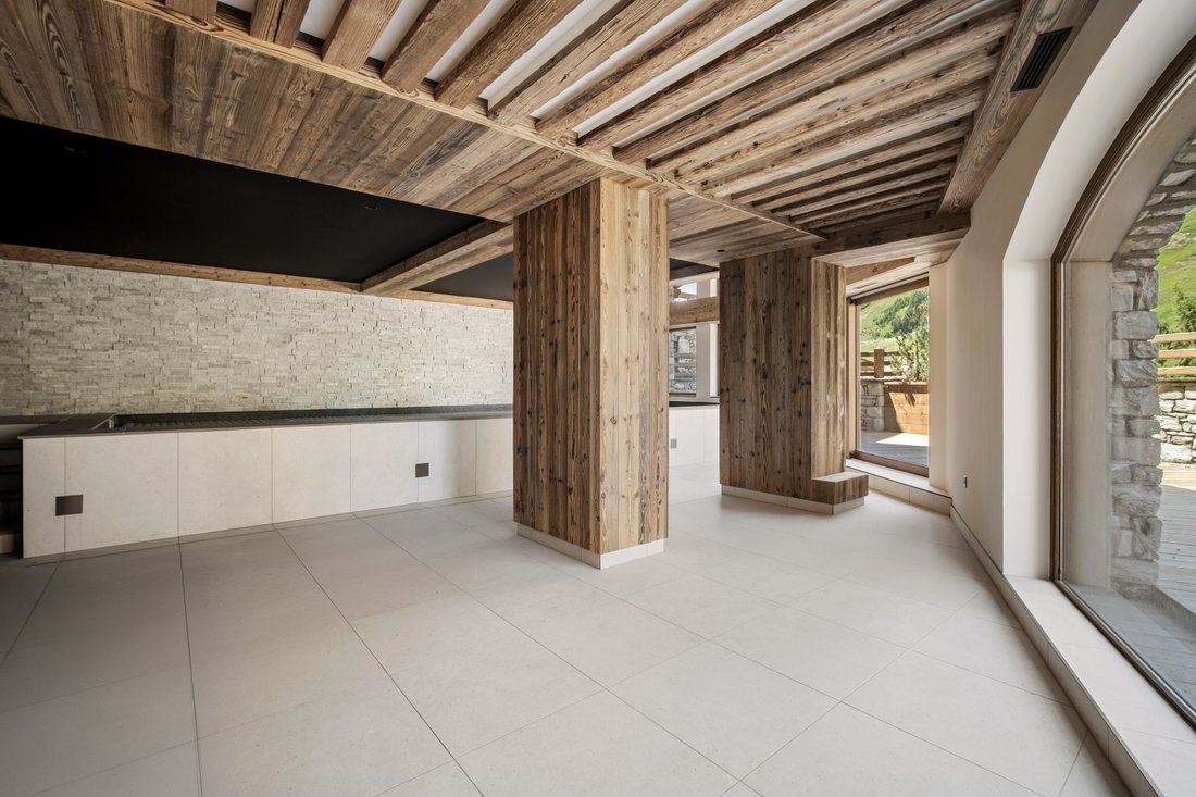 Chalet in Val-d'Isere, Auvergne-Rhône-Alpes, France 4 - 16048982