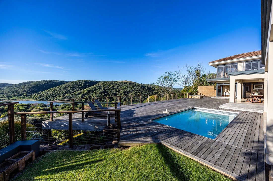 House in Gonubie, Eastern Cape, South Africa 4 - 16049439