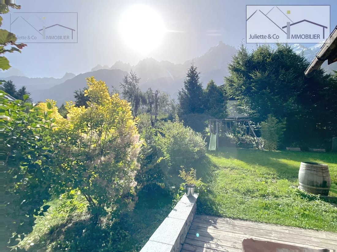Chalet in Chamonix-Mont-Blanc, Auvergne-Rhône-Alpes, France 3 - 16051008