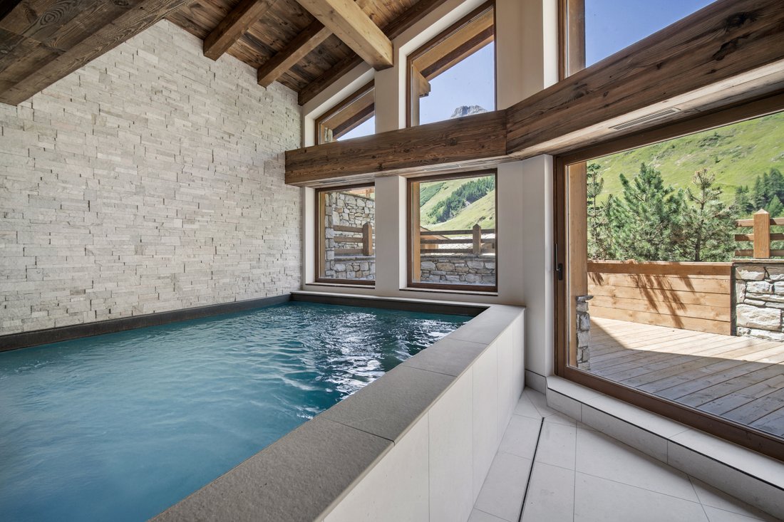 Chalet in Val-d'Isere, Auvergne-Rhône-Alpes, France 1 - 16048982