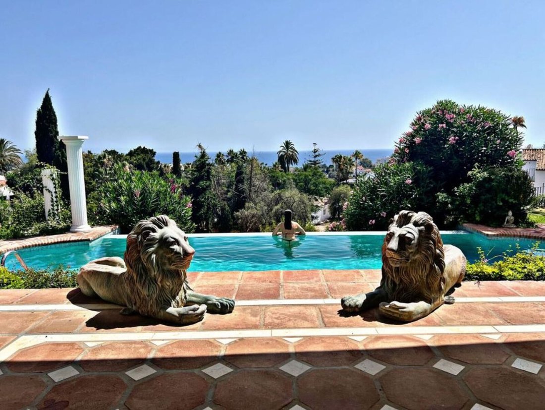 Villa in Marbella, Andalusia, Spain 4 - 16048450