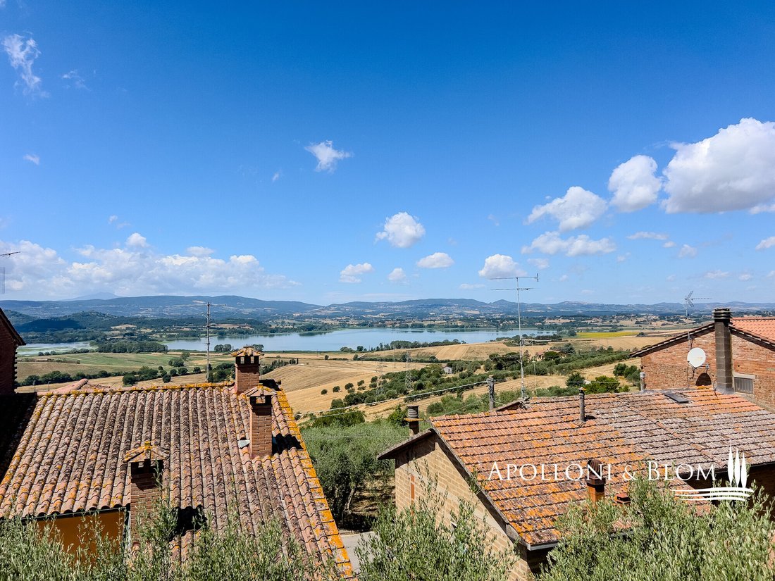Villa in Castiglione del Lago, Umbria, Italy 3 - 12749905