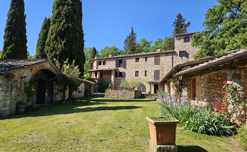 Villa in Monteriggioni, Tuscany, Italy 1