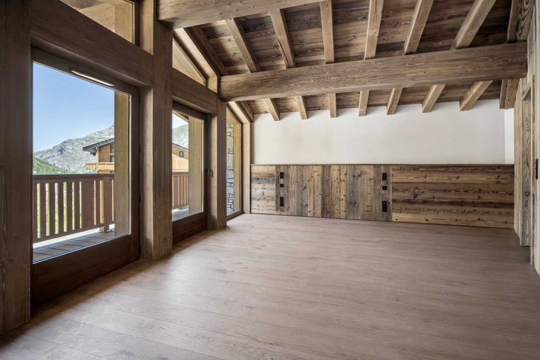 Chalet in Val-d'Isere, Auvergne-Rhône-Alpes, France 2 - 16048982