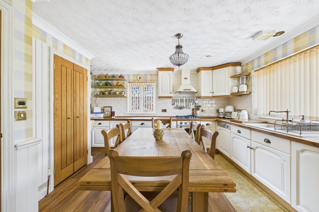 House in Kedington, England 4 - 16049225