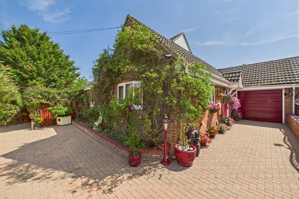 House in Kedington, England 1 - 16049225