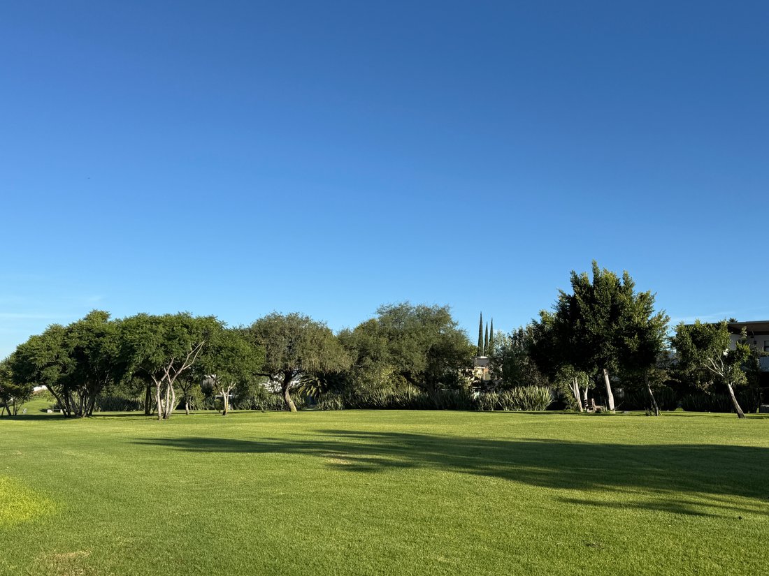 Land in Santiago de Querétaro, Querétaro, Mexico 1 - 16048583