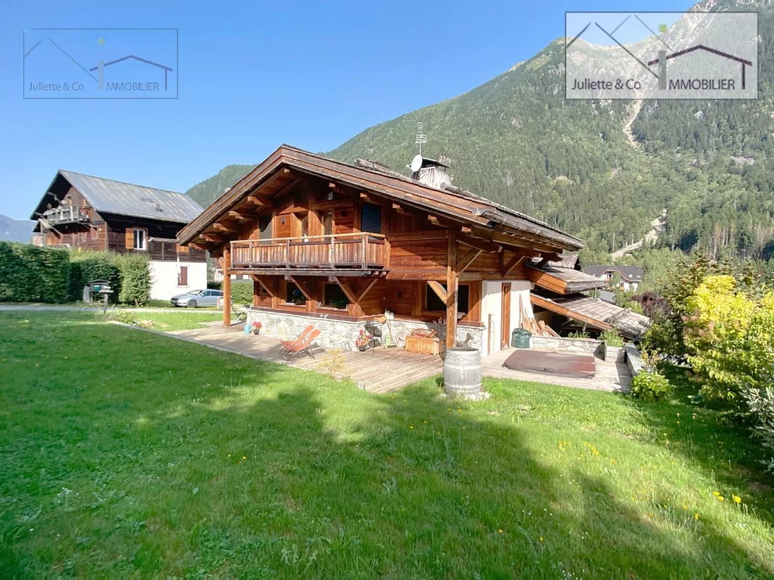 Chalet in Chamonix-Mont-Blanc, Auvergne-Rhône-Alpes, France 1 - 16051008