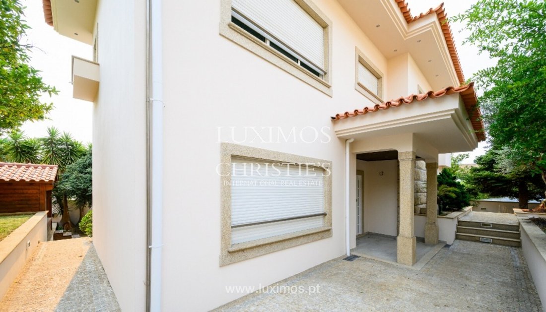 Villa in Gondomar (Sao Cosme), Valbom e Jovim, Porto District, Portugal 2 - 16048441