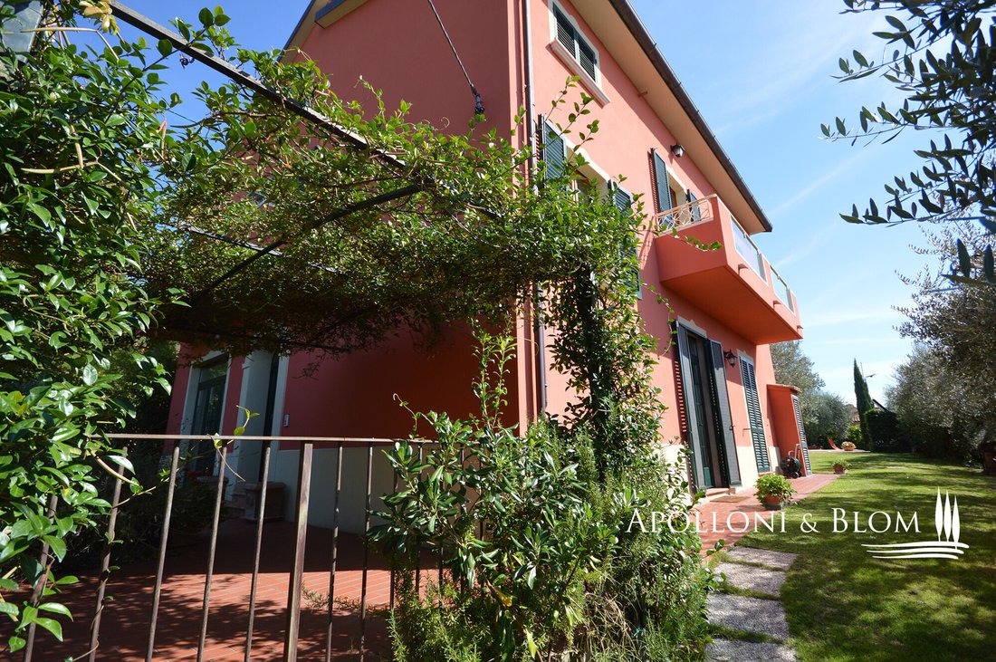 Villa in Castiglione del Lago, Umbria, Italy 5 - 12749905