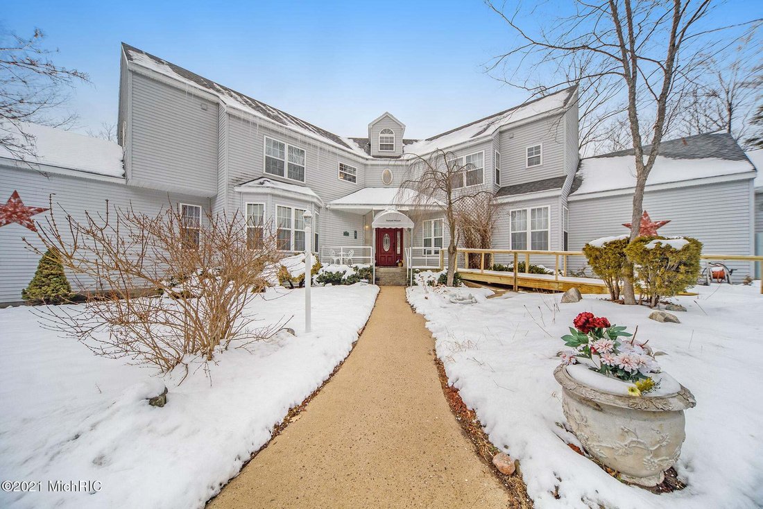 House in Wequetonsing, Michigan, United States 3 - 16048932