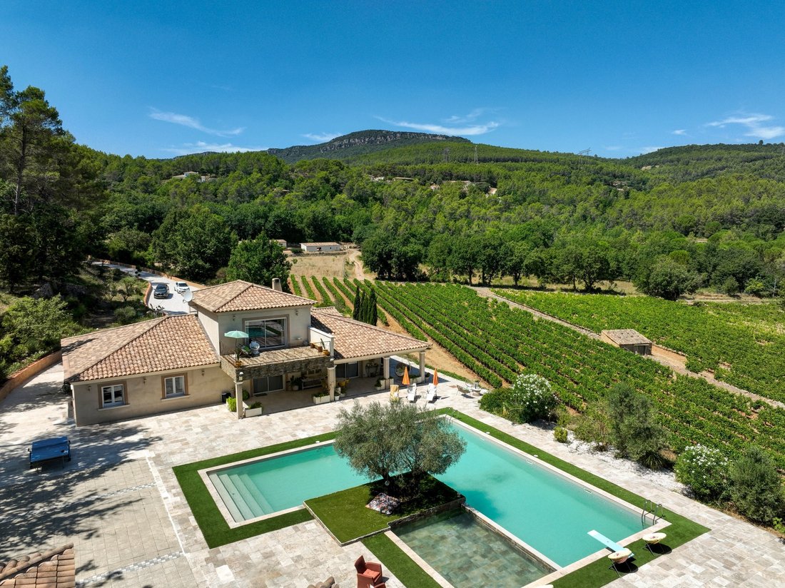 House in Besse-sur-Issole, Provence-Alpes-Côte d'Azur, France 1 - 16050433