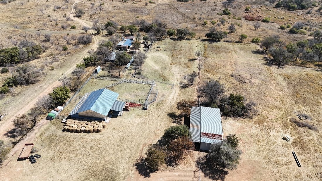 Farm Ranch in Bela-Bela, Limpopo, South Africa 2 - 15881024