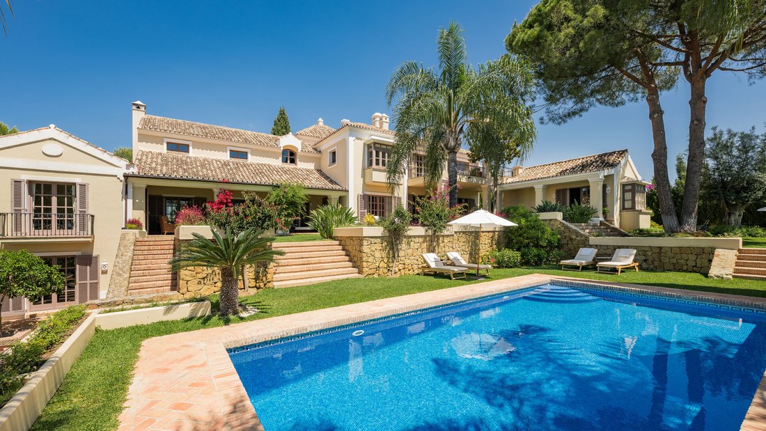 Villa in El Madroñal, Benahavis, Spain 1 - 16048105