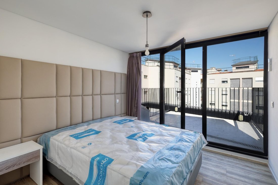 Sao Vicente, Lisbon, Portugal 2 - 16049246