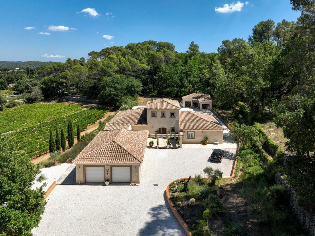 House in Besse-sur-Issole, Provence-Alpes-Côte d'Azur, France 4 - 16050433