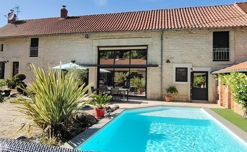 6 Room House With Terrace Near Beziers The House