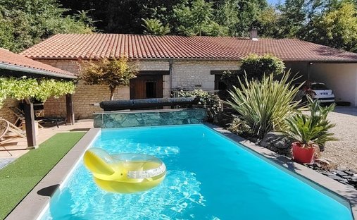 6 Room House With Terrace Near Beziers The House