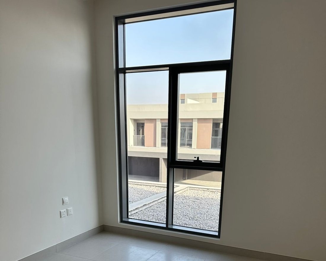 Townhouse in Dubai South, Dubai, United Arab Emirates 5 - 16052551