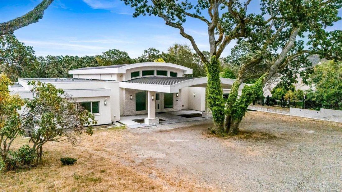 House in Oak Bay, British Columbia, Canada 1 - 16051440