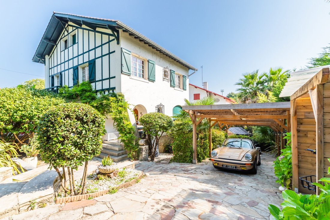House in Biarritz, Nouvelle-Aquitaine, France 2 - 16052452
