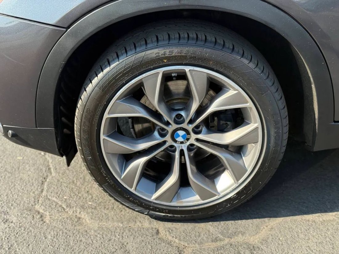 Suv in Sacramento, CA, United States 4 - 16051973
