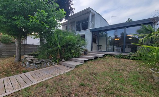 House in Villenave-d'Ornon, Nouvelle-Aquitaine, France 1