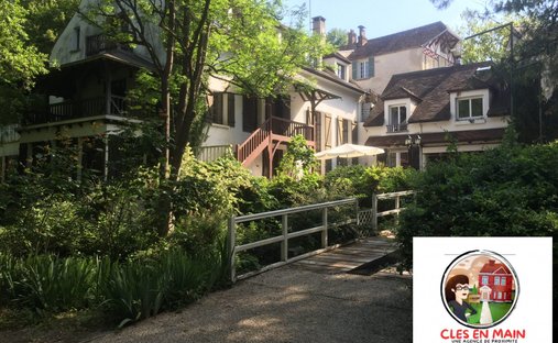 Apartment in Osny, Ile-de-France, France 1